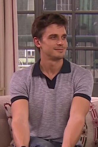 Antoni Porowski height profile photo