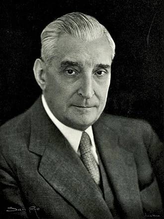 António de Oliveira Salazar height profile photo