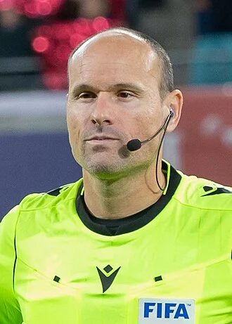 Antonio Mateu Lahoz height profile photo
