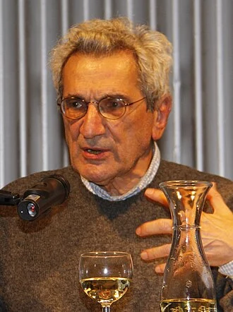 Antonio Negri height profile photo
