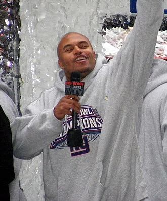 Antonio Pierce height profile photo