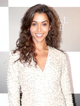 Anupriya Goenka height profile photo