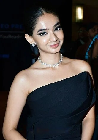Anushka Sen height profile photo