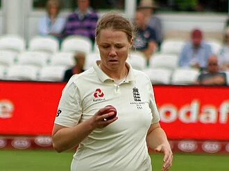 Anya Shrubsole height profile photo