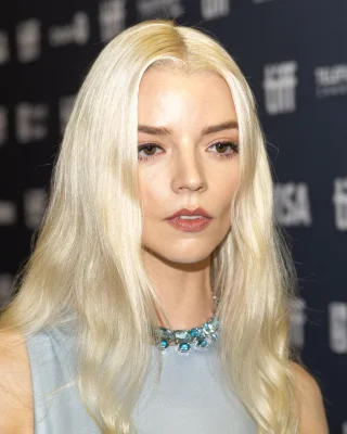 Anya Taylor-Joy height profile photo