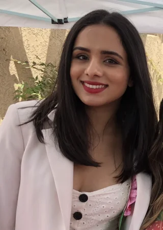 Aparna Brielle height profile photo