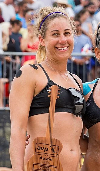 April Ross height profile photo