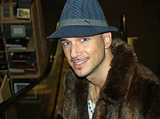 Ari Gold (musician) height profile photo