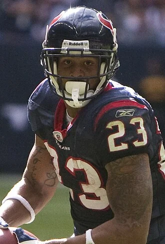 Arian Foster height profile photo