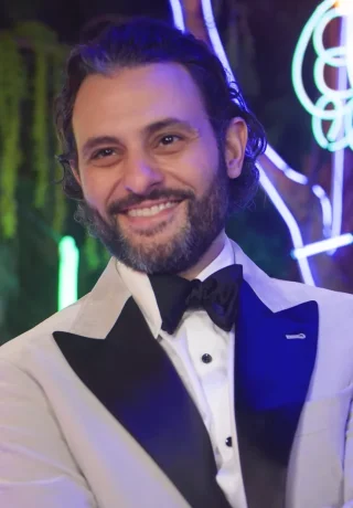 Arian Moayed height profile photo