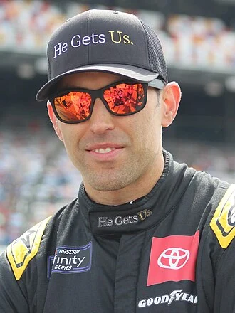Aric Almirola height profile photo