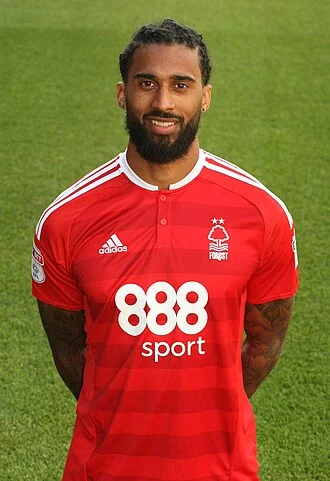 Armand Traoré height profile photo