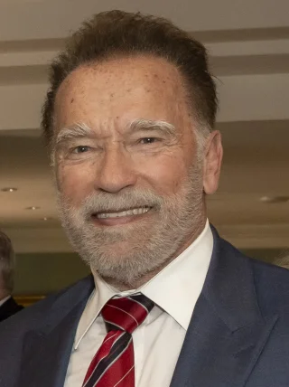 Arnold Schwarzenegger height profile photo