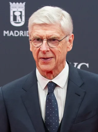 Arsène Wenger height profile photo