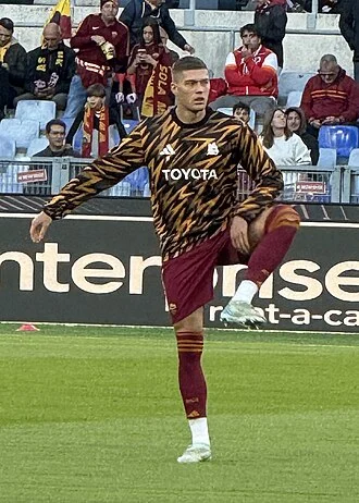 Artem Dovbyk height profile photo