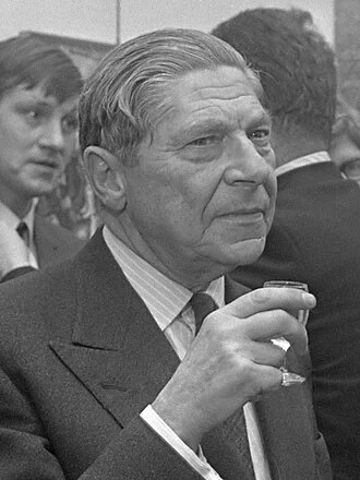 Arthur Koestler height profile photo