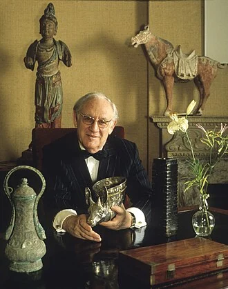 Arthur M. Sackler height profile photo