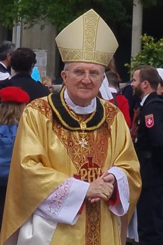 Arthur Roche height profile photo