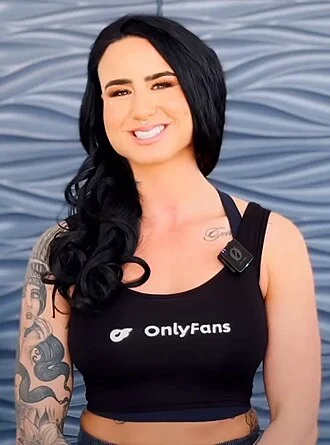Ashlee Evans-Smith height profile photo
