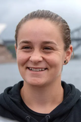 Ashleigh Barty height profile photo
