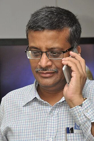 Ashok Khemka height profile photo