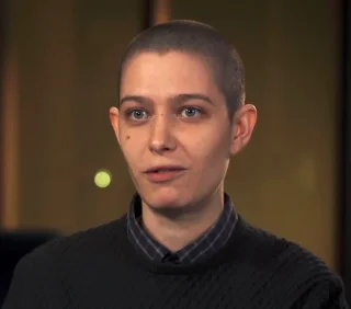 Asia Kate Dillon height profile photo