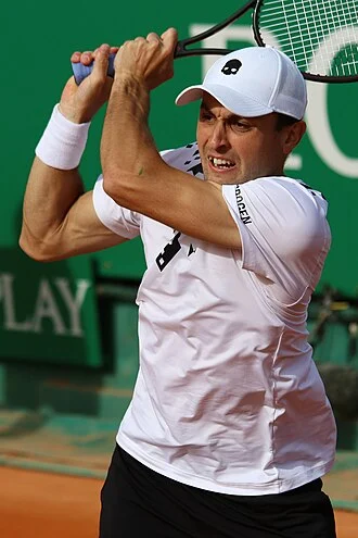 Aslan Karatsev height profile photo