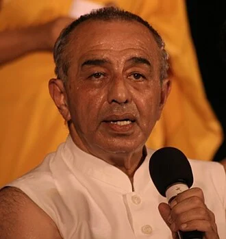 Astad Deboo height profile photo