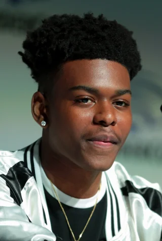 Aubrey Joseph height profile photo