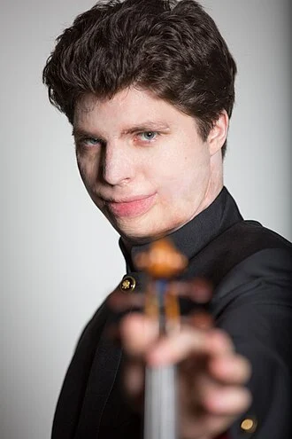 Augustin Hadelich height profile photo