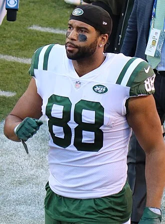 Austin Seferian-Jenkins height profile photo