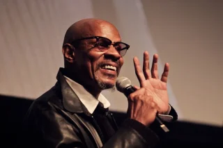Avery Brooks height profile photo