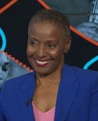 B. Smith height profile photo