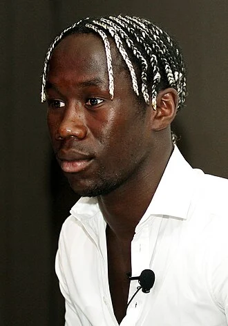 Bacary Sagna height profile photo