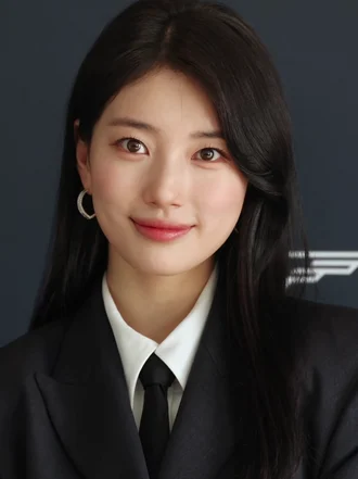 Bae Suzy height profile photo