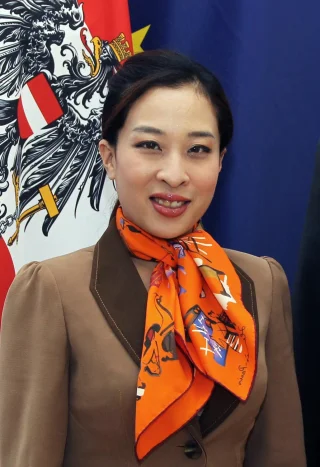 Bajrakitiyabha height profile photo