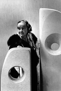 Barbara Hepworth height profile photo