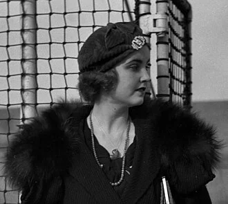 Barbara Hutton height profile photo