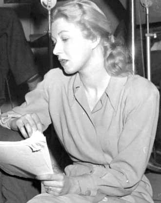 Barbara Kelly height profile photo