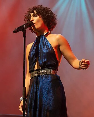 Barbara Pravi height profile photo