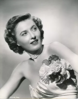 Barbara Stanwyck height profile photo