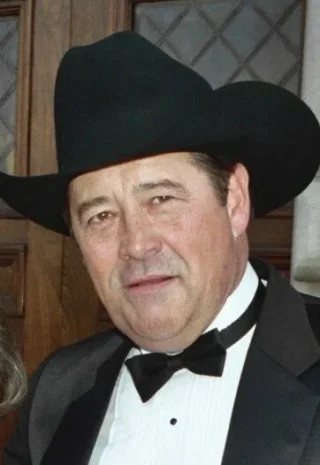 Barry Corbin height profile photo