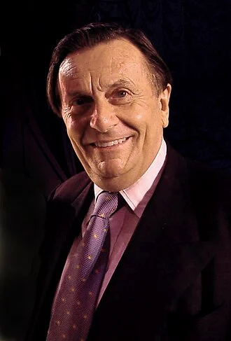 Barry Humphries height profile photo