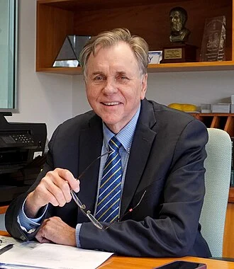 Barry Marshall height profile photo