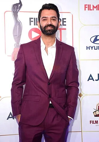 Barun Sobti height profile photo