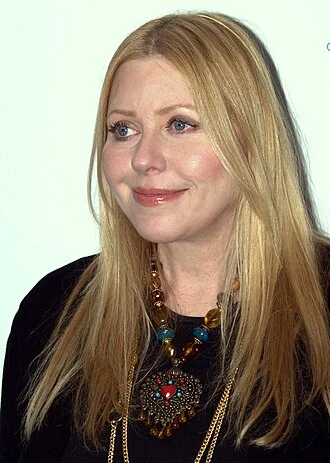 Bebe Buell height profile photo