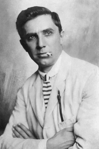 Bela Lugosi height profile photo
