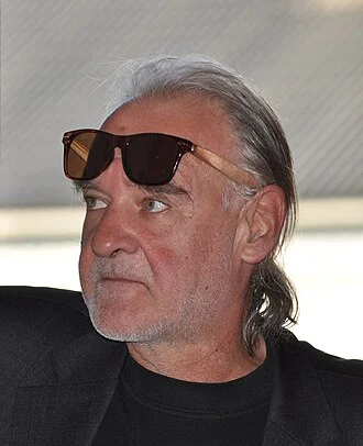 Béla Tarr height profile photo