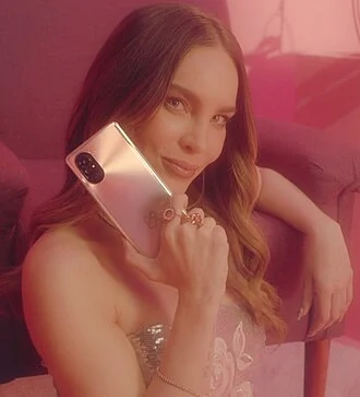 Belinda Peregrín height profile photo