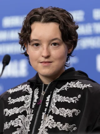 Bella Ramsey height profile photo